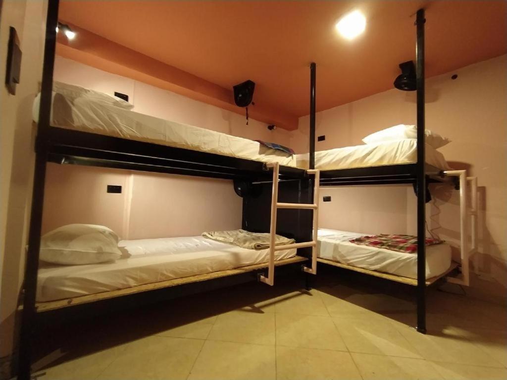 Hostal Casa Primavera Medellín Esterno foto