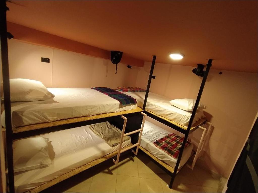 Hostal Casa Primavera Medellín Esterno foto