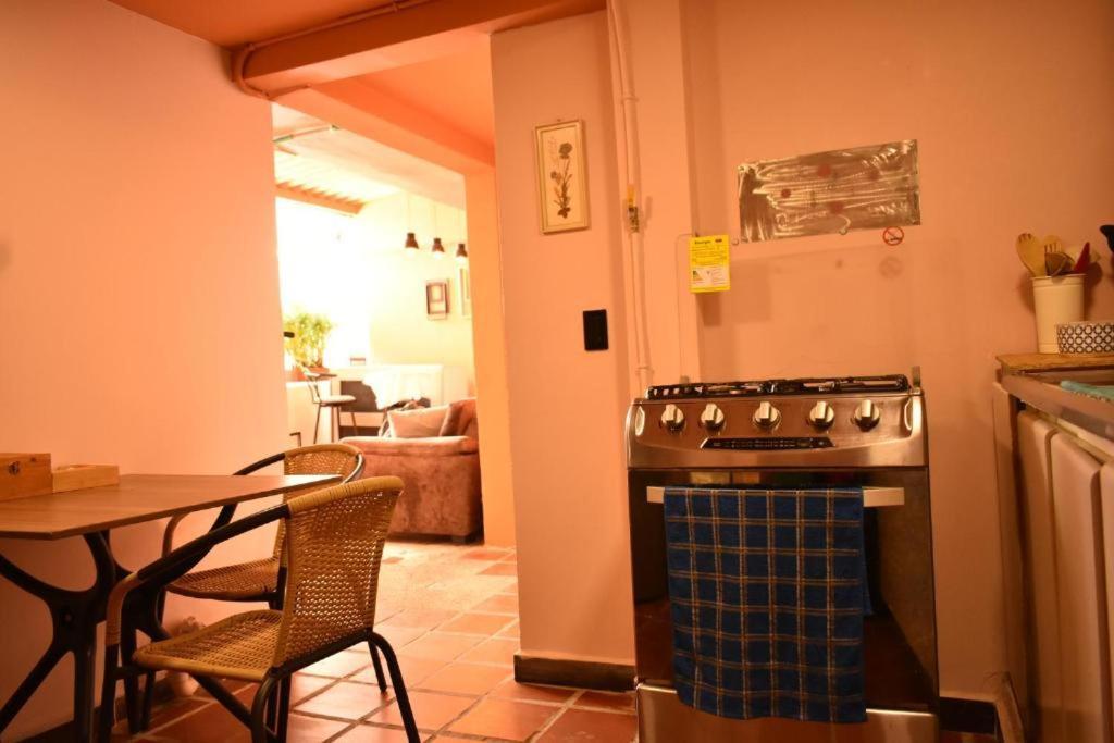 Hostal Casa Primavera Medellín Esterno foto